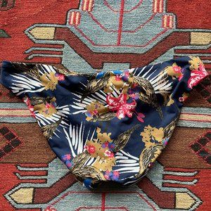 Patagonia Womens Sunamee swimsuit bottoms size small kelp garden design